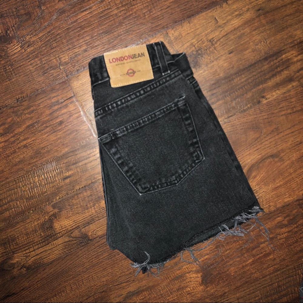 Vintage high waist cut off shorts